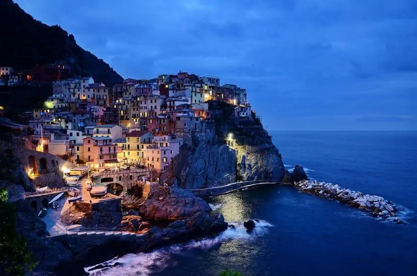 Pisa and Cinque Terre from Florence with drop off at Milan - Local Tour