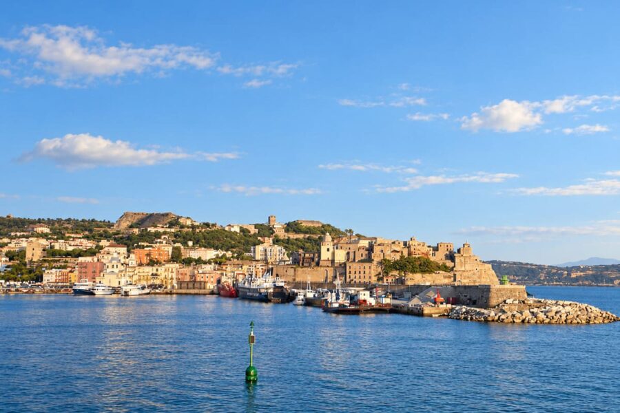 Phlegraean Fields Tour from Pozzuoli