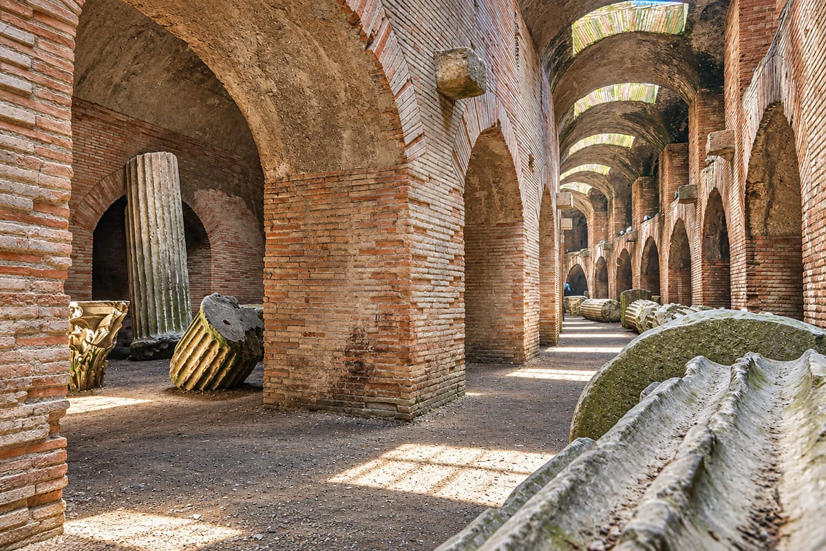 Pozzuoli Amphitheater Tour